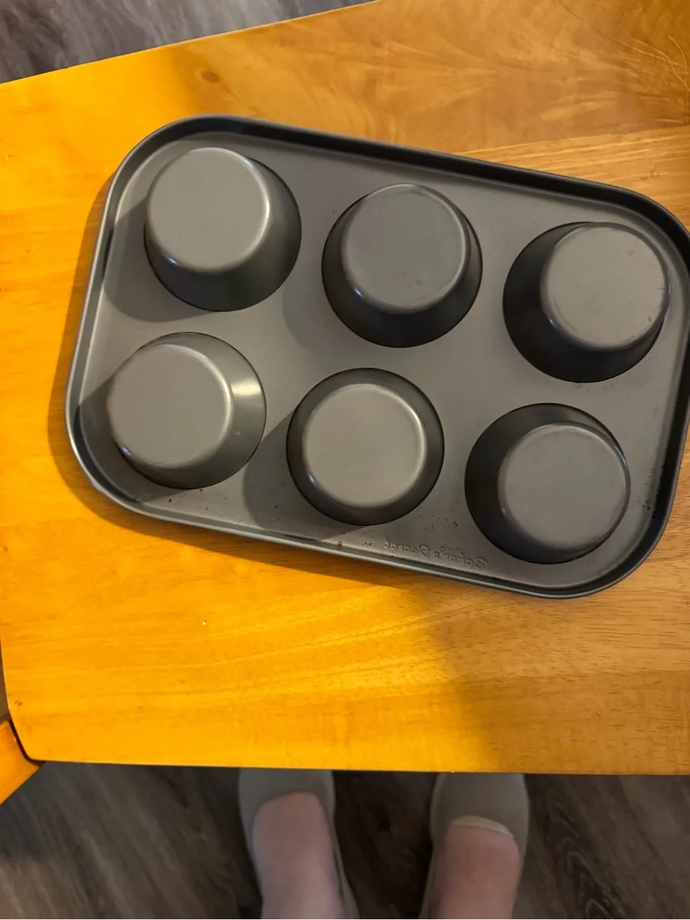 Baker's Secret 6-Cup Muffin Pan - Gray